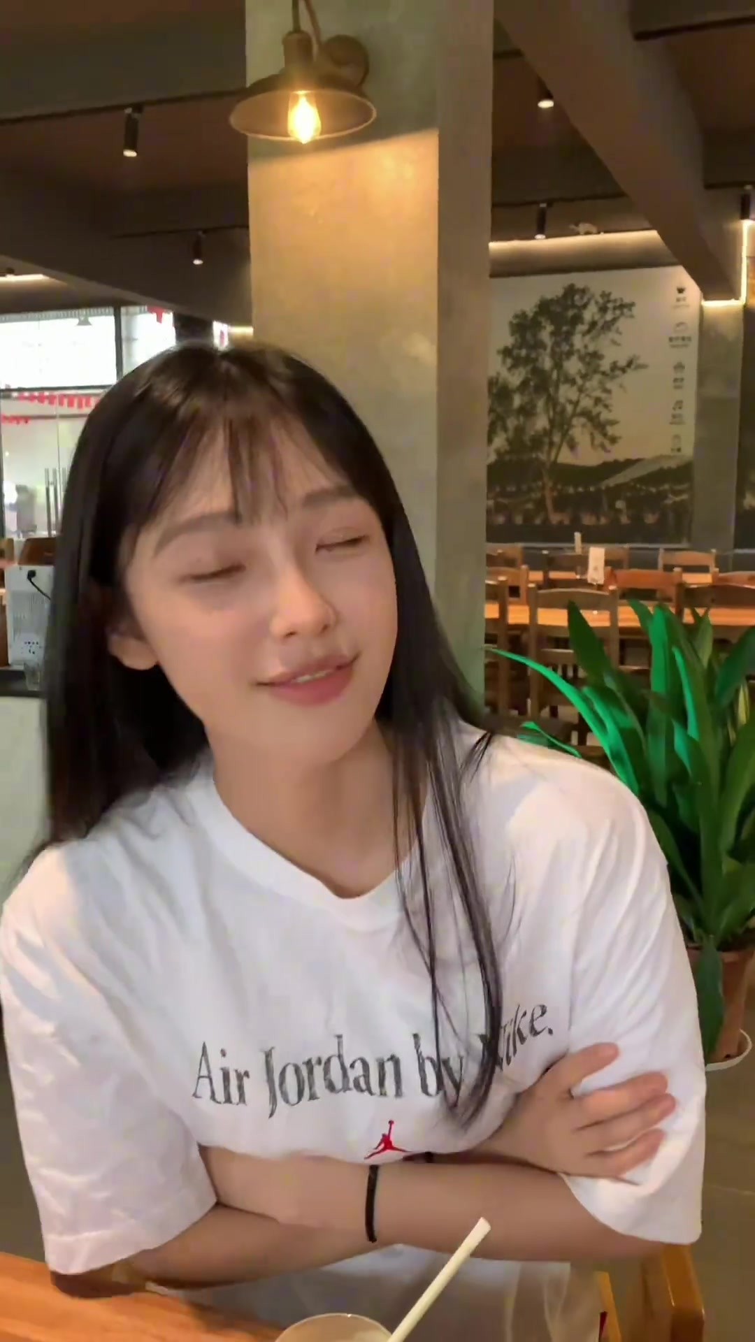 西瓜越来越漂亮啦,艾伦不得看迷糊了👀